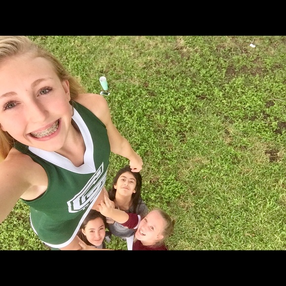 Meet your Posher, Anne - Picture 2 of 4